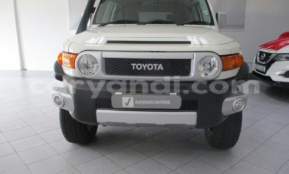 Buy Used Toyota FJ Cruiser White Car in Lusaka in Zambia Buy Used Toyota FJ Cruiser White Car in Lusaka in Zambia