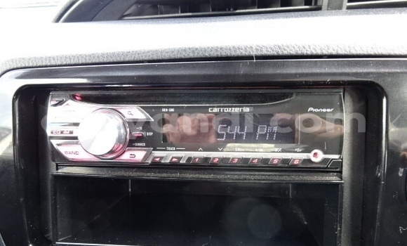 Acheter Occasion Voiture Toyota Vitz Blanc à Lusaka, Zambie Acheter Occasion Voiture Toyota Vitz Blanc à Lusaka, Zambie