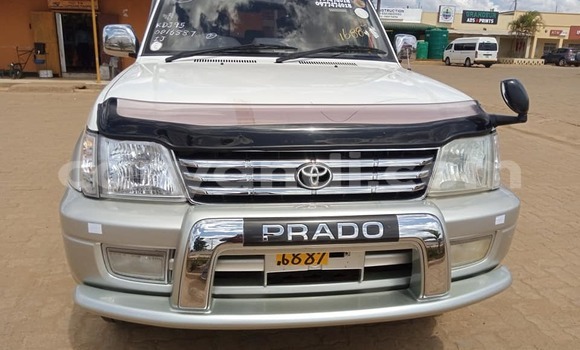 Acheter Occasion Voiture Toyota Land Cruiser Prado Blanc à Solwezi, Nord-Ouest Acheter Occasion Voiture Toyota Land Cruiser Prado Blanc à Solwezi, Nord-Ouest