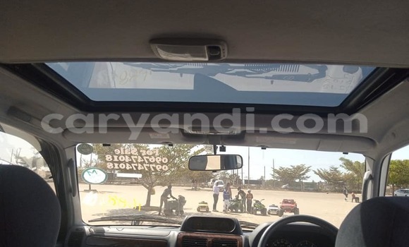 Acheter Occasion Voiture Toyota Land Cruiser Prado Blanc à Solwezi, Nord-Ouest Acheter Occasion Voiture Toyota Land Cruiser Prado Blanc à Solwezi, Nord-Ouest