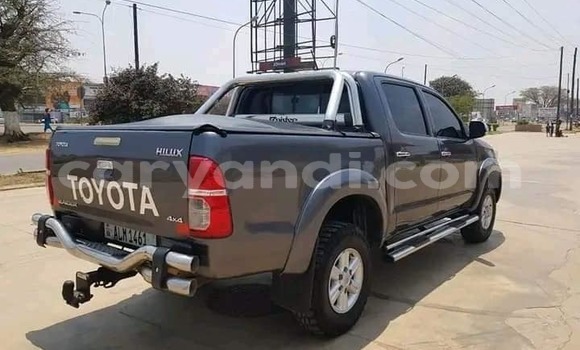 Tenga Tsaru Toyota Hilux Zvimwe Mota in Lusaka in Zambia Tenga Tsaru Toyota Hilux Zvimwe Mota in Lusaka in Zambia