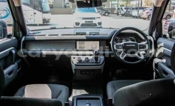 Tenga Tsaru Land Rover Defender Girinhi Mota in Lusaka in Zambia Tenga Tsaru Land Rover Defender Girinhi Mota in Lusaka in Zambia