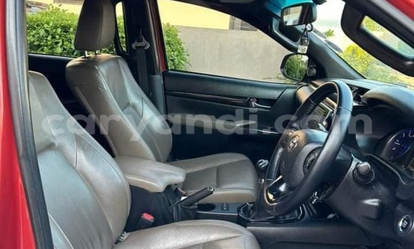 Tenga Tsaru Toyota Hilux Tsvuku Mota in Lusaka in Zambia Tenga Tsaru Toyota Hilux Tsvuku Mota in Lusaka in Zambia