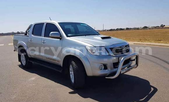 Tenga Tsaru Toyota Hilux Sirivha Mota in Lusaka in Zambia Tenga Tsaru Toyota Hilux Sirivha Mota in Lusaka in Zambia