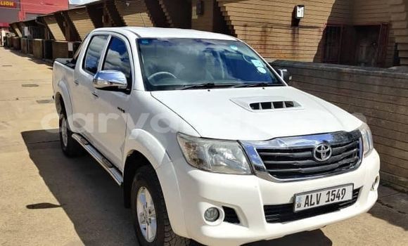 Tenga Tsaru Toyota Hilux Chena Mota in Lusaka in Zambia Tenga Tsaru Toyota Hilux Chena Mota in Lusaka in Zambia