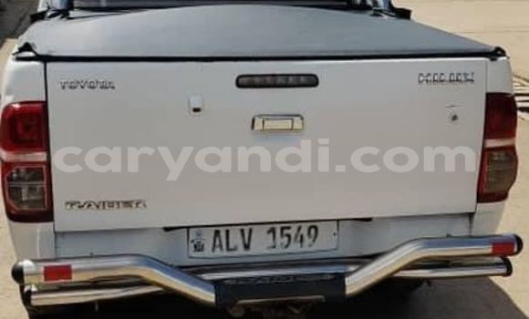 Tenga Tsaru Toyota Hilux Chena Mota in Lusaka in Zambia Tenga Tsaru Toyota Hilux Chena Mota in Lusaka in Zambia