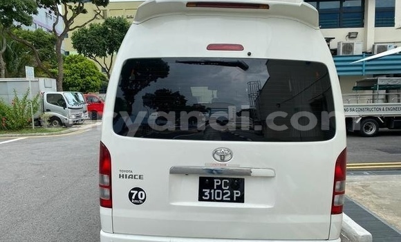 Nunua Ilio tumika Toyota Hiace Nyeupe Gari ndani ya Lusaka nchini Zambia Nunua Ilio tumika Toyota Hiace Nyeupe Gari ndani ya Lusaka nchini Zambia