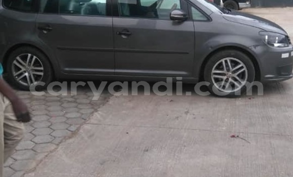 Acheter Occasion Voiture Volkswagen Touran Noir à Lusaka, Zambie Acheter Occasion Voiture Volkswagen Touran Noir à Lusaka, Zambie