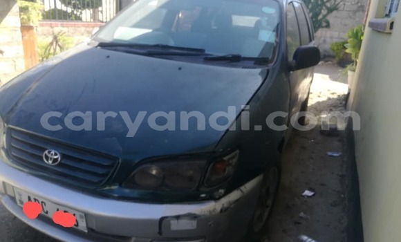 Acheter Occasion Voiture Toyota Ipsum Vert à Lusaka, Zambie