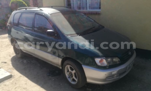 Nunua Ilio tumika Toyota Ipsum Kijani Gari ndani ya Lusaka nchini Zambia Nunua Ilio tumika Toyota Ipsum Kijani Gari ndani ya Lusaka nchini Zambia