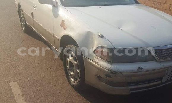 Acheter Occasion Voiture Toyota Mark II Blanc à Lusaka, Zambie