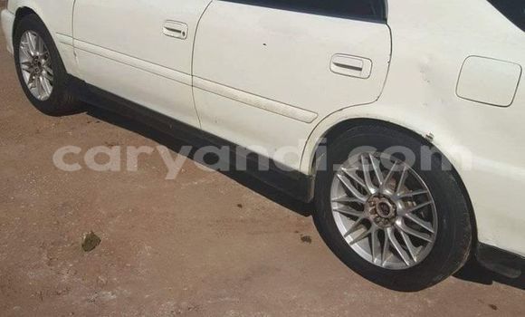 Nunua Ilio tumika Toyota Chaser Nyeupe Gari ndani ya Lusaka nchini Zambia Nunua Ilio tumika Toyota Chaser Nyeupe Gari ndani ya Lusaka nchini Zambia