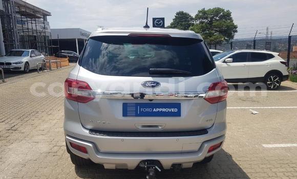 Acheter Occasion Voiture Ford Everest Gris à Lusaka, Zambie Acheter Occasion Voiture Ford Everest Gris à Lusaka, Zambie