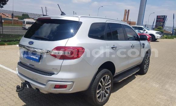 Acheter Occasion Voiture Ford Everest Gris à Lusaka, Zambie Acheter Occasion Voiture Ford Everest Gris à Lusaka, Zambie