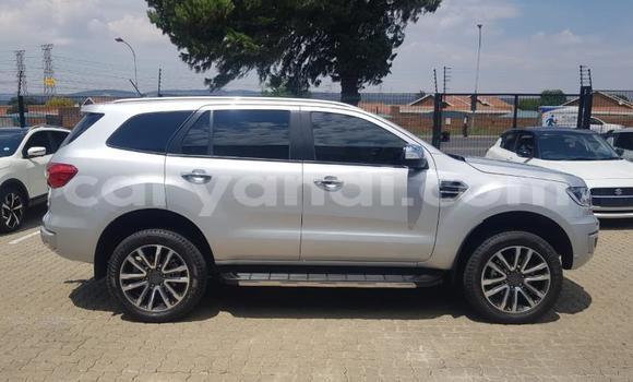 Acheter Occasion Voiture Ford Everest Gris à Lusaka, Zambie Acheter Occasion Voiture Ford Everest Gris à Lusaka, Zambie