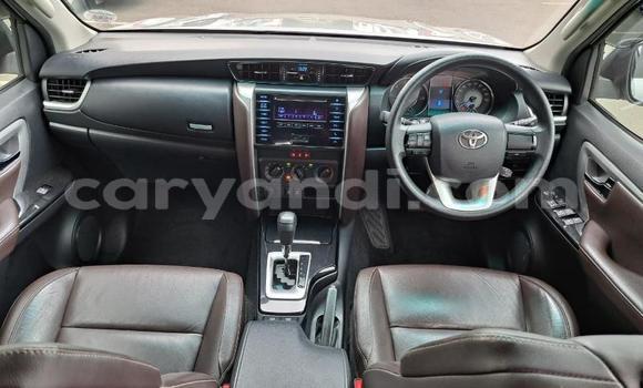 Acheter Occasion Voiture Toyota Fortuner Gris à Lusaka, Zambie Acheter Occasion Voiture Toyota Fortuner Gris à Lusaka, Zambie