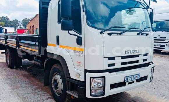 Nunua Ilio tumika Isuzu FTR 850 Nyeupe Lori ndani ya Lusaka nchini Zambia Nunua Ilio tumika Isuzu FTR 850 Nyeupe Lori ndani ya Lusaka nchini Zambia