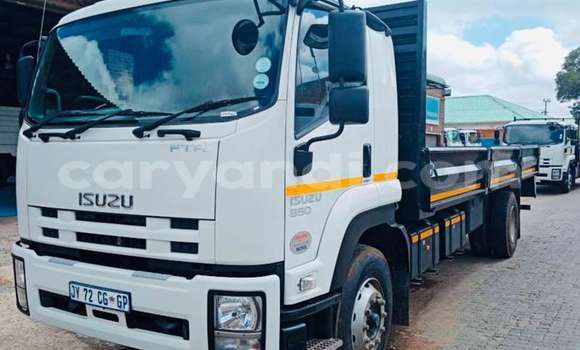Nunua Ilio tumika Isuzu FTR 850 Nyeupe Lori ndani ya Lusaka nchini Zambia Nunua Ilio tumika Isuzu FTR 850 Nyeupe Lori ndani ya Lusaka nchini Zambia