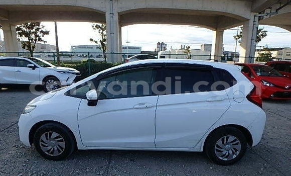 Acheter Occasion Voiture Honda FIT Blanc à Lusaka, Zambie Acheter Occasion Voiture Honda FIT Blanc à Lusaka, Zambie