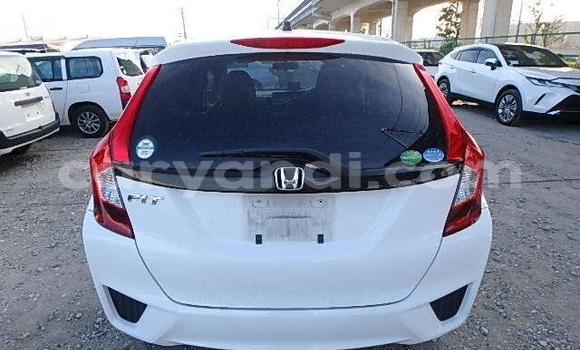 Acheter Occasion Voiture Honda FIT Blanc à Lusaka, Zambie Acheter Occasion Voiture Honda FIT Blanc à Lusaka, Zambie