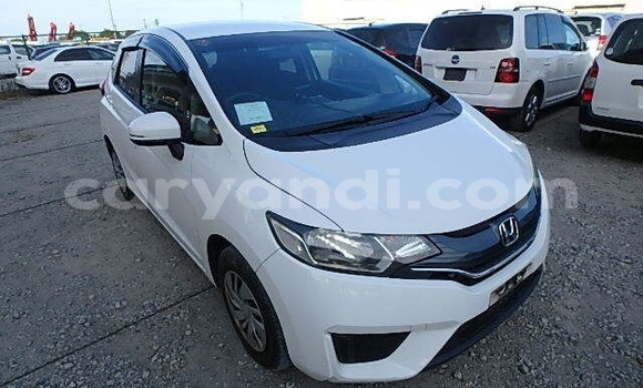 Acheter Occasion Voiture Honda FIT Blanc à Lusaka, Zambie Acheter Occasion Voiture Honda FIT Blanc à Lusaka, Zambie