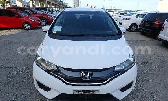 Acheter Occasion Voiture Honda FIT Blanc à Lusaka, Zambie Acheter Occasion Voiture Honda FIT Blanc à Lusaka, Zambie