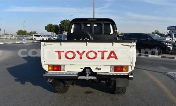 Buy Used Toyota Land Cruiser White Car in Lusaka in Zambia Buy Used Toyota Land Cruiser White Car in Lusaka in Zambia