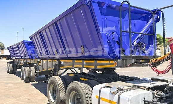 Acheter Occasion Utilitaire Mercedes–Benz Tipper Bleu à Lusaka, Zambie Acheter Occasion Utilitaire Mercedes–Benz Tipper Bleu à Lusaka, Zambie