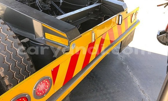 Acheter Occasion Utilitaire Mercedes–Benz Tipper Bleu à Lusaka, Zambie Acheter Occasion Utilitaire Mercedes–Benz Tipper Bleu à Lusaka, Zambie