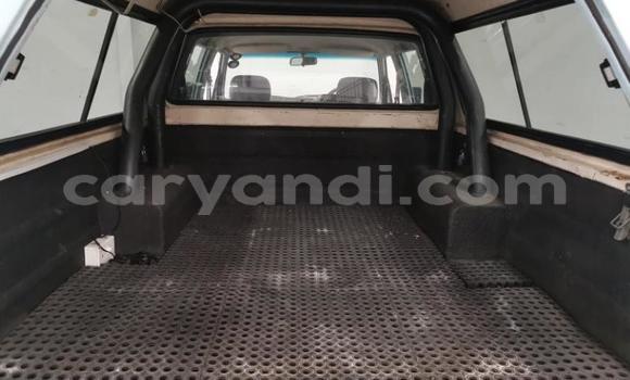 Tenga Tsaru Toyota Hilux Bhuruu Mota in Lusaka in Zambia Tenga Tsaru Toyota Hilux Bhuruu Mota in Lusaka in Zambia