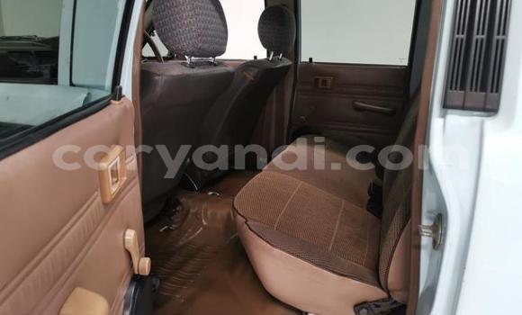 Tenga Tsaru Toyota Hilux Bhuruu Mota in Lusaka in Zambia Tenga Tsaru Toyota Hilux Bhuruu Mota in Lusaka in Zambia