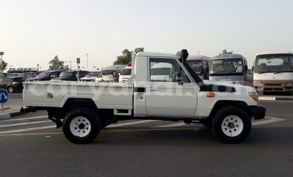 Buy Used Toyota Land Cruiser White Car in Lusaka in Zambia Buy Used Toyota Land Cruiser White Car in Lusaka in Zambia