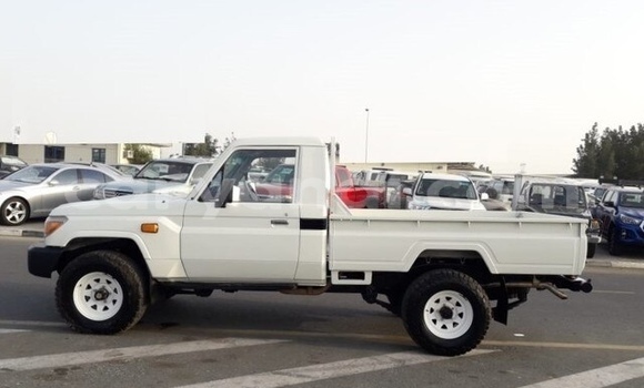 Buy Used Toyota Land Cruiser White Car in Lusaka in Zambia Buy Used Toyota Land Cruiser White Car in Lusaka in Zambia