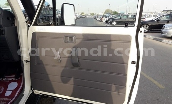 Buy Used Toyota Land Cruiser White Car in Lusaka in Zambia Buy Used Toyota Land Cruiser White Car in Lusaka in Zambia