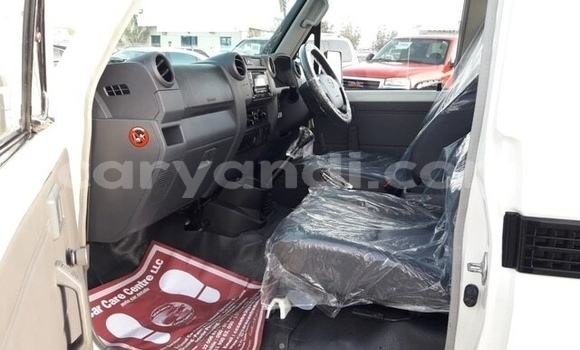 Buy Used Toyota Land Cruiser White Car in Lusaka in Zambia Buy Used Toyota Land Cruiser White Car in Lusaka in Zambia
