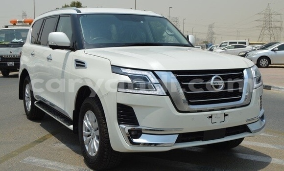 Nunua Ilio tumika Nissan Patrol Nyeupe Gari ndani ya Lusaka nchini Zambia