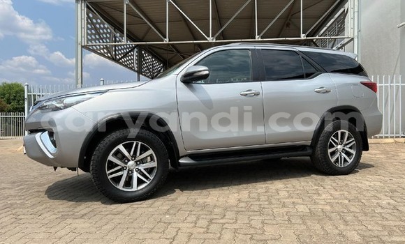 Acheter Occasion Voiture Toyota Fortuner Gris à Lusaka, Zambie