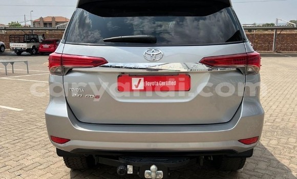 Acheter Occasion Voiture Toyota Fortuner Gris à Lusaka, Zambie Acheter Occasion Voiture Toyota Fortuner Gris à Lusaka, Zambie