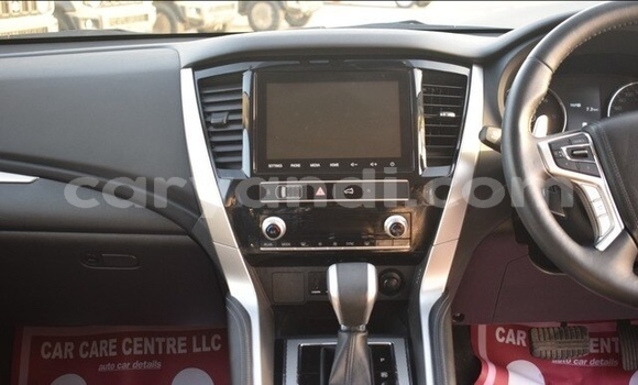 Nunua Ilio tumika Mitsubishi Pajero Sport Nyeupe Gari ndani ya Lusaka nchini Zambia Nunua Ilio tumika Mitsubishi Pajero Sport Nyeupe Gari ndani ya Lusaka nchini Zambia