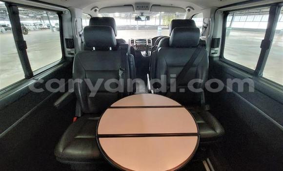 Nunua Ilio tumika Volkswagen Caravelle Nyeupe Gari ndani ya Lusaka nchini Zambia Nunua Ilio tumika Volkswagen Caravelle Nyeupe Gari ndani ya Lusaka nchini Zambia
