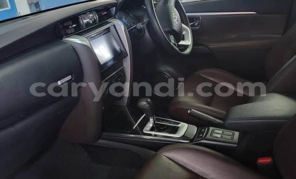 Acheter Occasion Voiture Toyota Fortuner Blanc à Lusaka, Zambie Acheter Occasion Voiture Toyota Fortuner Blanc à Lusaka, Zambie