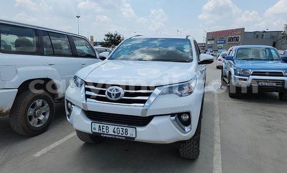 Acheter Occasion Voiture Toyota Fortuner Blanc à Lusaka, Zambie Acheter Occasion Voiture Toyota Fortuner Blanc à Lusaka, Zambie