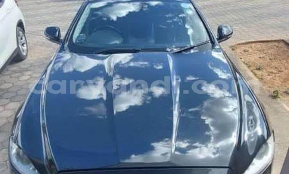 Tenga Tsaru Jaguar X–Type Nhema Mota in Lusaka in Zambia