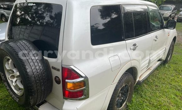Acheter Occasion Voiture Mitsubishi Pajero Blanc à Lusaka, Zambie Acheter Occasion Voiture Mitsubishi Pajero Blanc à Lusaka, Zambie