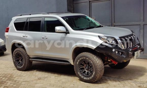 Acheter Occasion Voiture Toyota Land Cruiser Prado Gris à Lusaka, Zambie Acheter Occasion Voiture Toyota Land Cruiser Prado Gris à Lusaka, Zambie