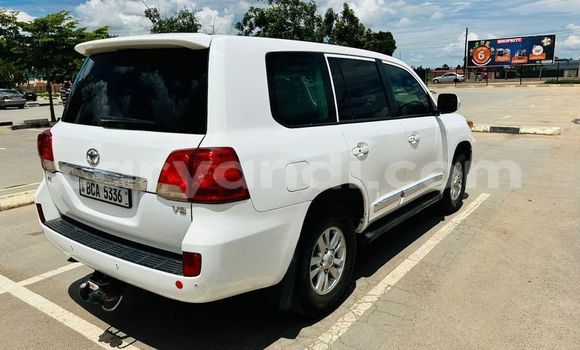 Acheter Occasion Voiture Toyota Land Cruiser Blanc à Lusaka, Zambie Acheter Occasion Voiture Toyota Land Cruiser Blanc à Lusaka, Zambie