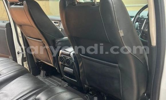 Acheter Occasion Voiture Land Rover Range Rover Sport Blanc à Lusaka, Zambie Acheter Occasion Voiture Land Rover Range Rover Sport Blanc à Lusaka, Zambie