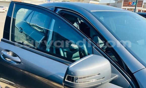 Acheter Occasion Voiture Mercedes‒Benz GLA-klasse Gris à Lusaka, Zambie Acheter Occasion Voiture Mercedes‒Benz GLA-klasse Gris à Lusaka, Zambie