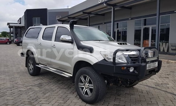 Acheter Occasion Voiture Toyota Hilux Gris à Lusaka, Zambie Acheter Occasion Voiture Toyota Hilux Gris à Lusaka, Zambie