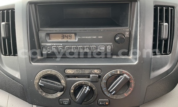 Acheter Occasion Voiture Nissan NV200 Rouge à Chingola, Zambie Acheter Occasion Voiture Nissan NV200 Rouge à Chingola, Zambie